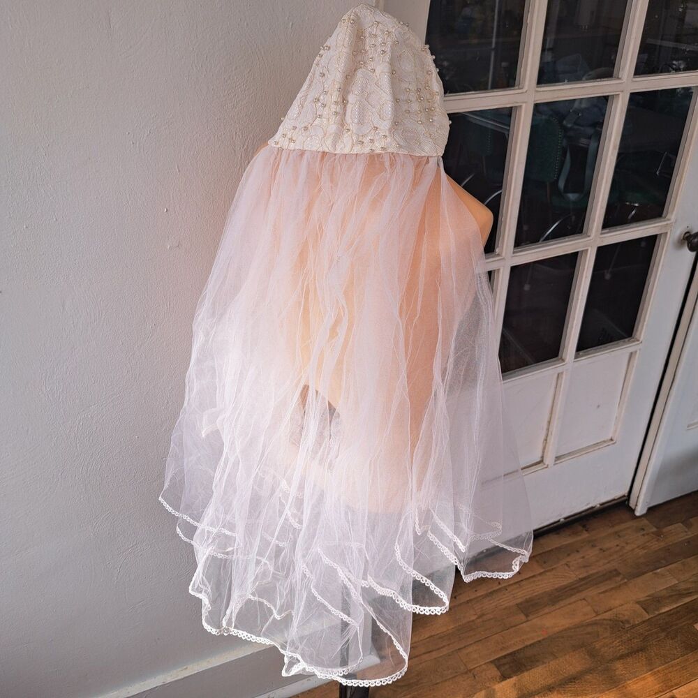 Vintage Wedding Veil Pearl Embellished Cap Layered Tulle Hair Clips Head Piece